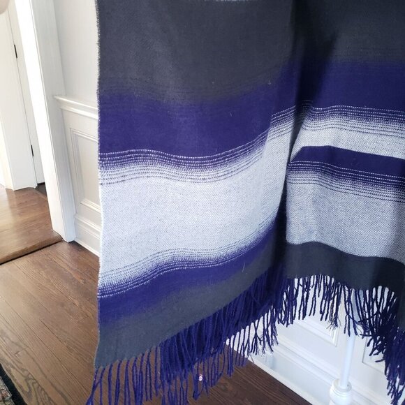 Free People Boho Desert Dream Cowl Neck Fringe Poncho Serape Purple Blue Gray OS - Picture 6 of 10